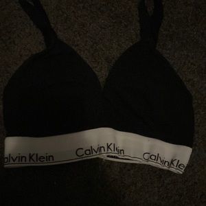 Calvin Klein bra xs worn once or twice to small for me